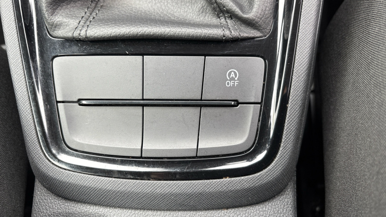 Skoda Kamiq 1.5 TSI SE 5dr DSG Petrol Hatchback